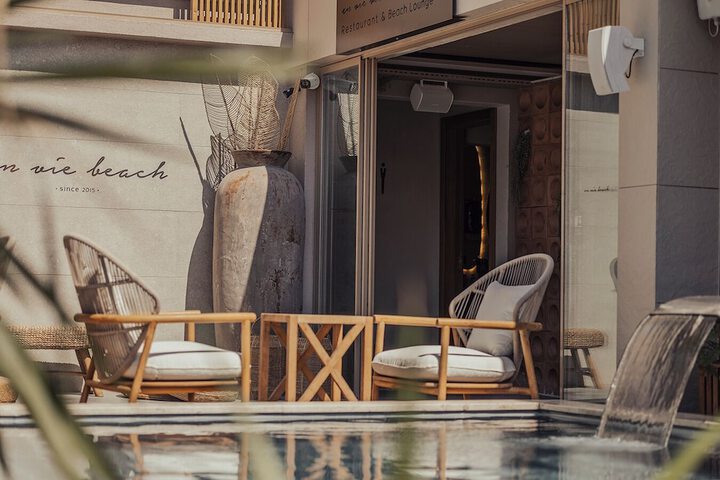 Hotel with Pool