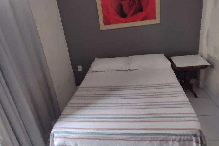Room 4 of 16