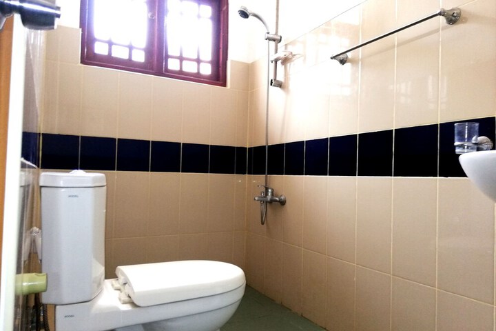 Room 10 of 25