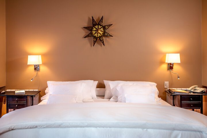 Room 4 of 102