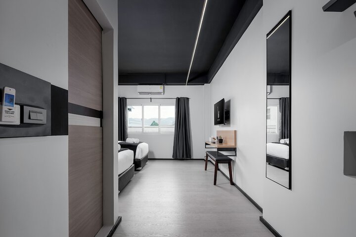 Room 6 of 56