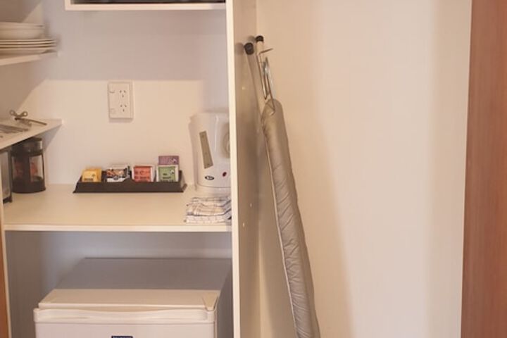Room 16 of 163
