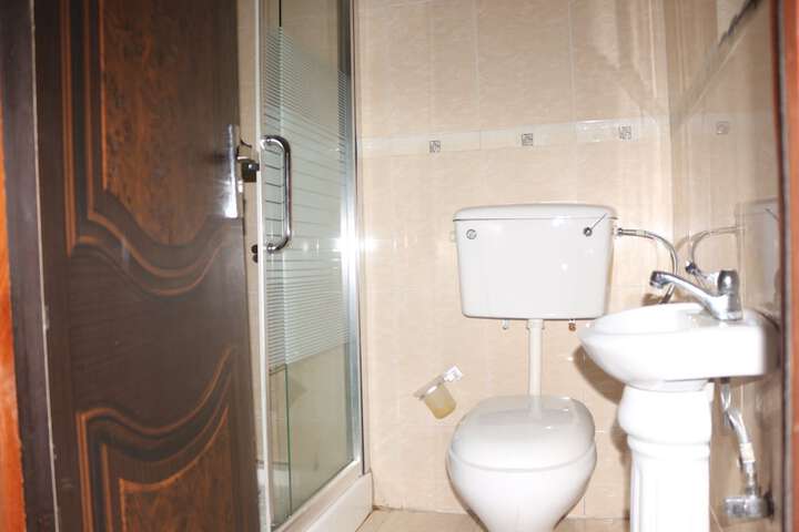 Room 17 of 19