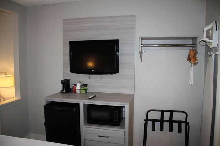 1 King Bed Accessible (6 of 16)