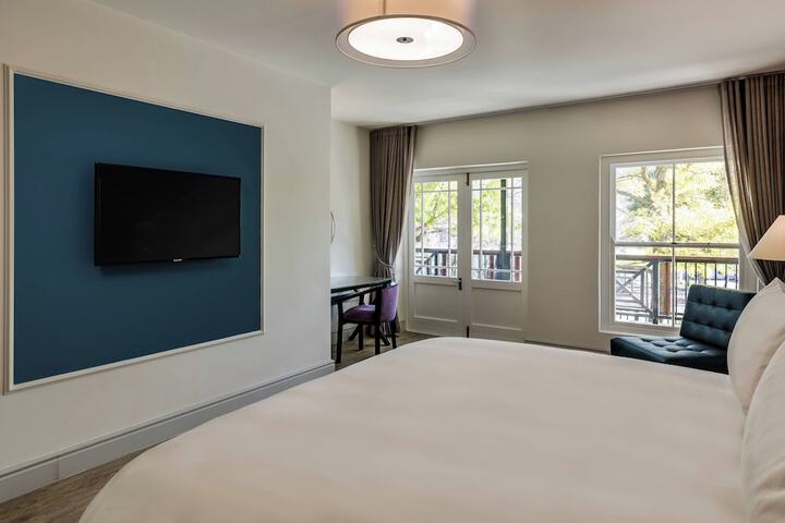 Room 10 of 45