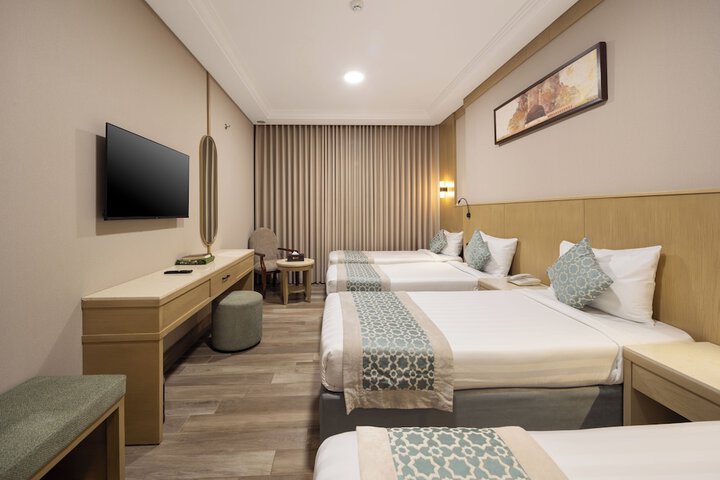 Room 80 of 181
