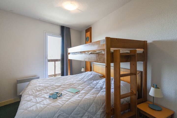 Room 8 of 62