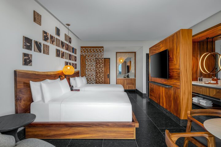 Room 12 of 111