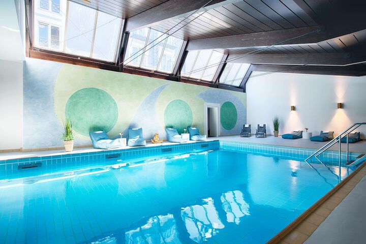 Hotel with Pool