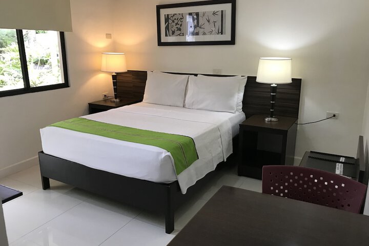 Room 13 of 161