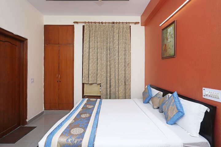 Room 4 of 22
