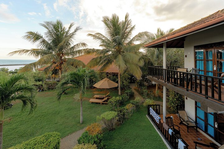 Hotel Exterior 76 of 76
