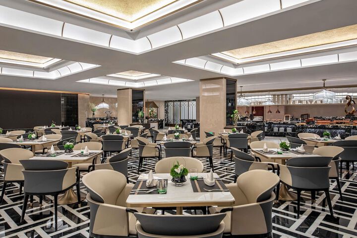 Dining 79 of 133