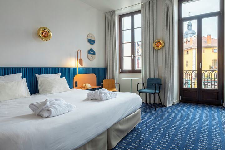 Room 42 of 89