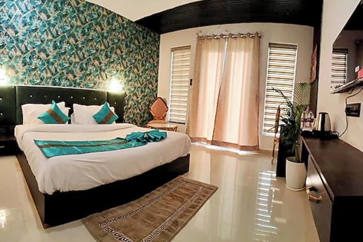 Room 3 of 25