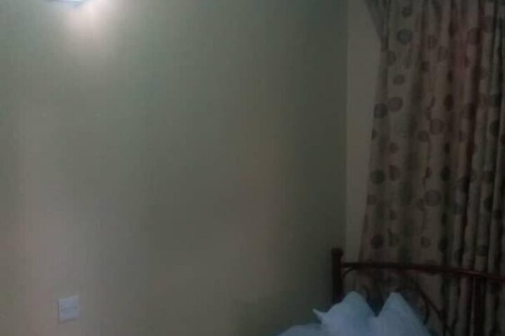 Room 10 of 45