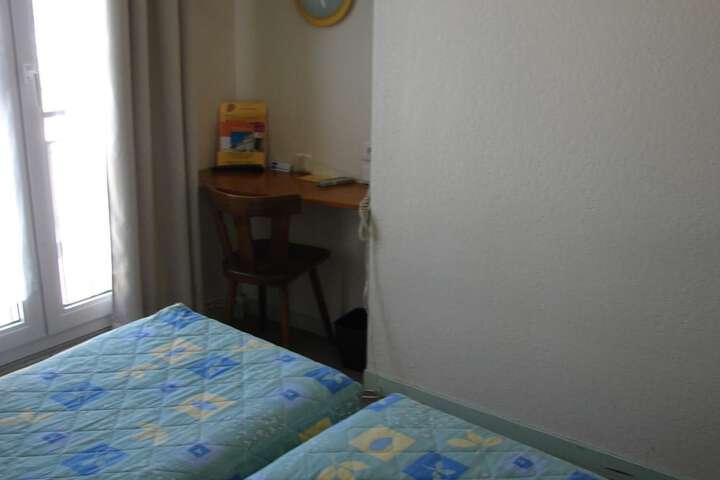 Room 11 of 43