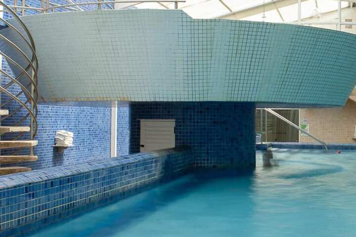 Hotel Pool