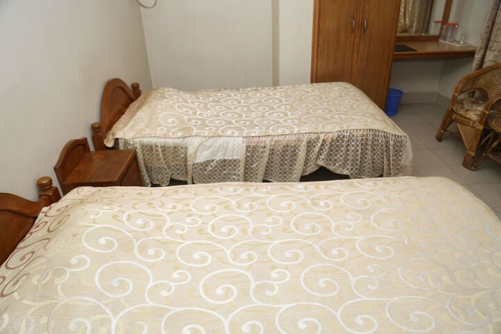 Room 12 of 24