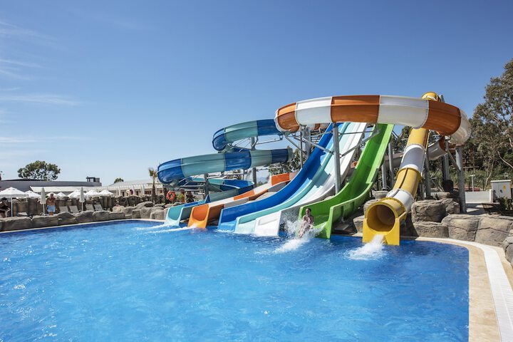 Hotel Pool