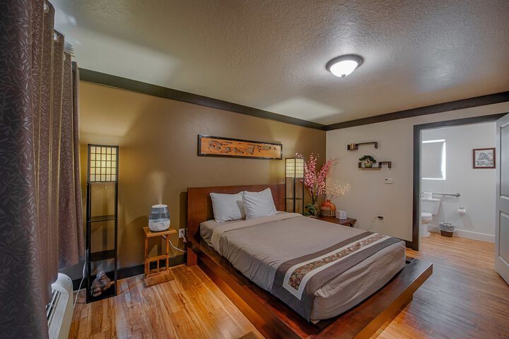 Room 3 of 16