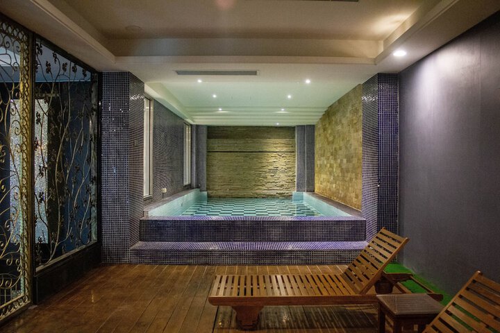 Pool 34 of 41