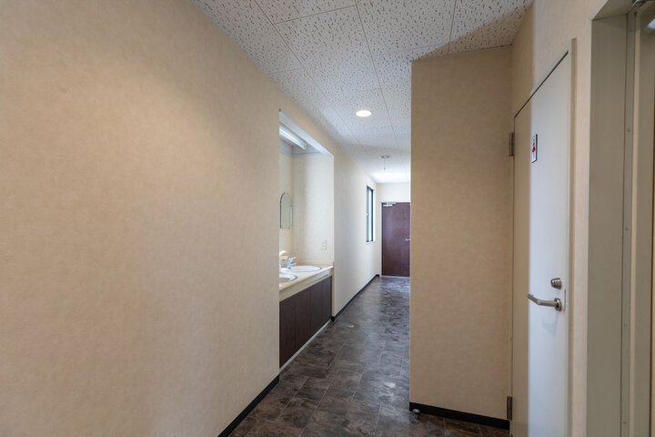 Ballroom/Hall 75 of 84