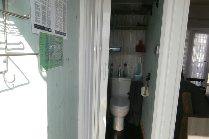 Room 10 of 12