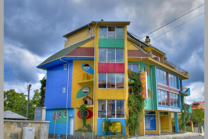 The Colourful Mansion Hotel