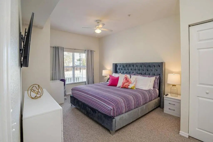 Room 5 of 27