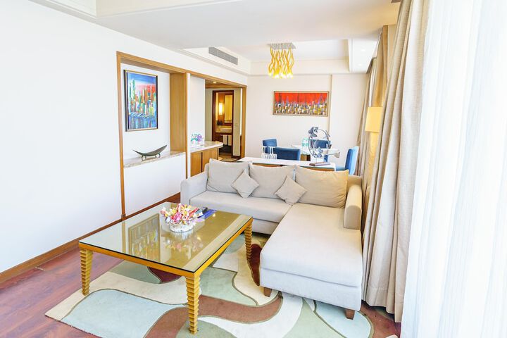 Room 40 of 107