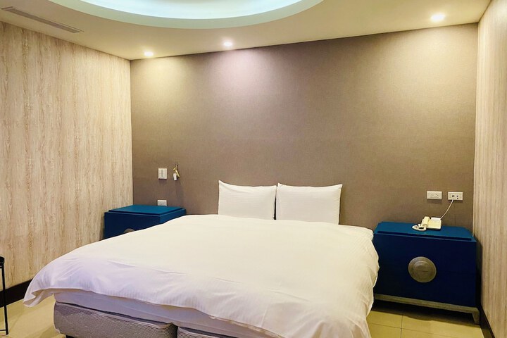 Room 21 of 31