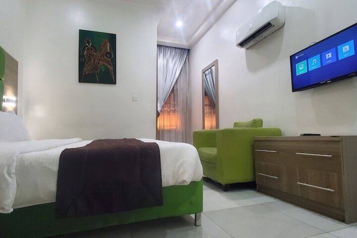 Room 36 of 79