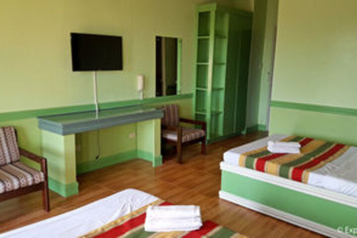 Room 13 of 21