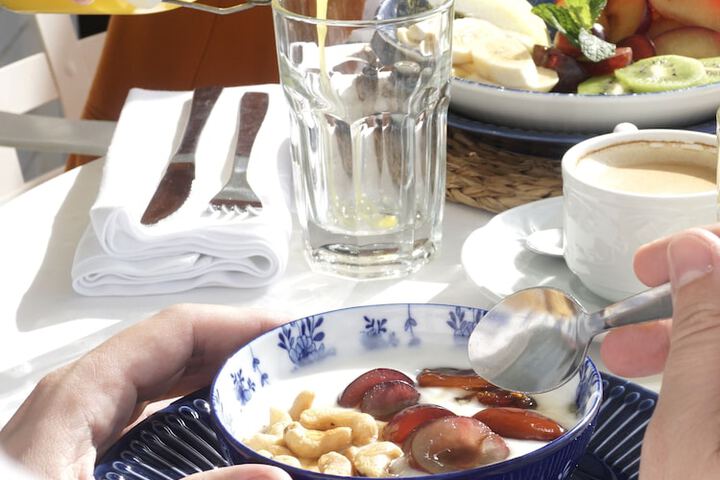 Breakfast/Coffee Service 96 of 127
