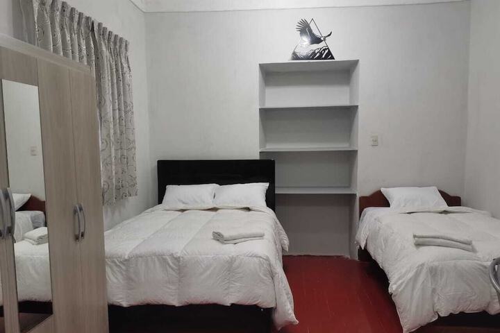 Room 7 of 12