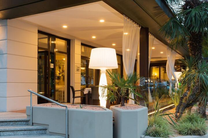 Hotel 73 of 74