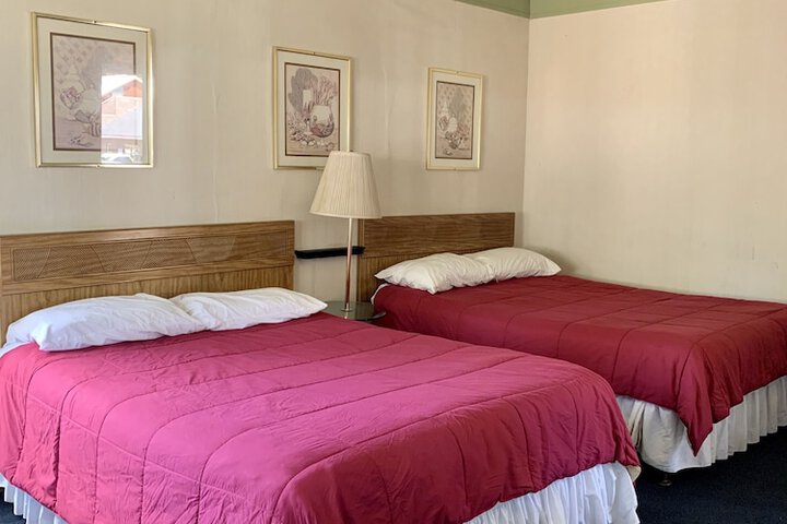 2 Double Beds (5 of 9)