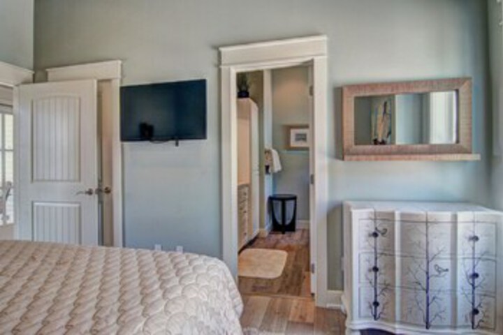 Room 43 of 47