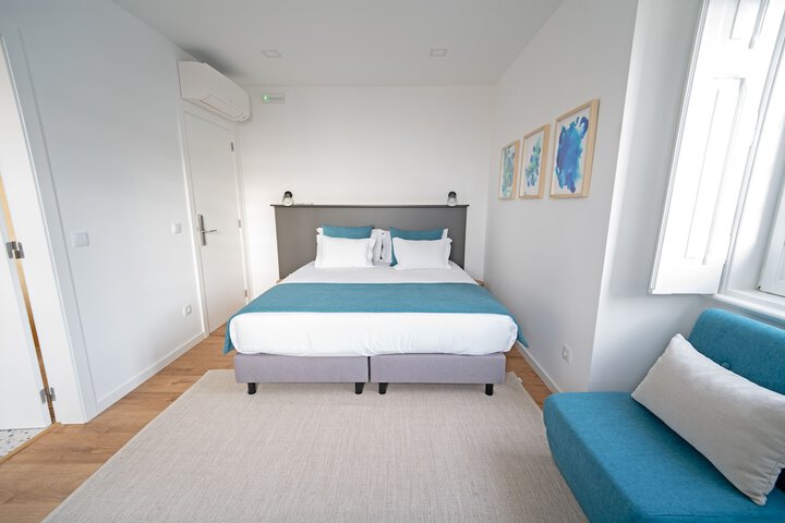 Room 2 of 41