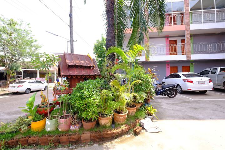 Property Grounds 19 of 26