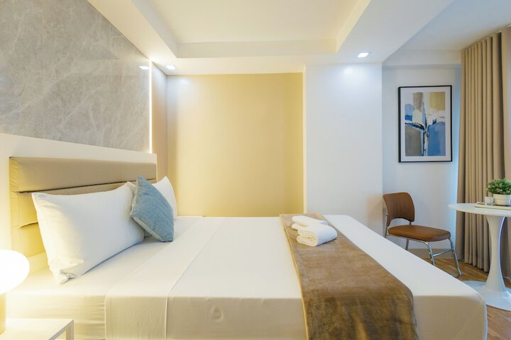 Room 10 of 21
