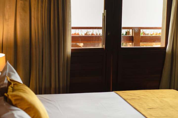 Room 11 of 65