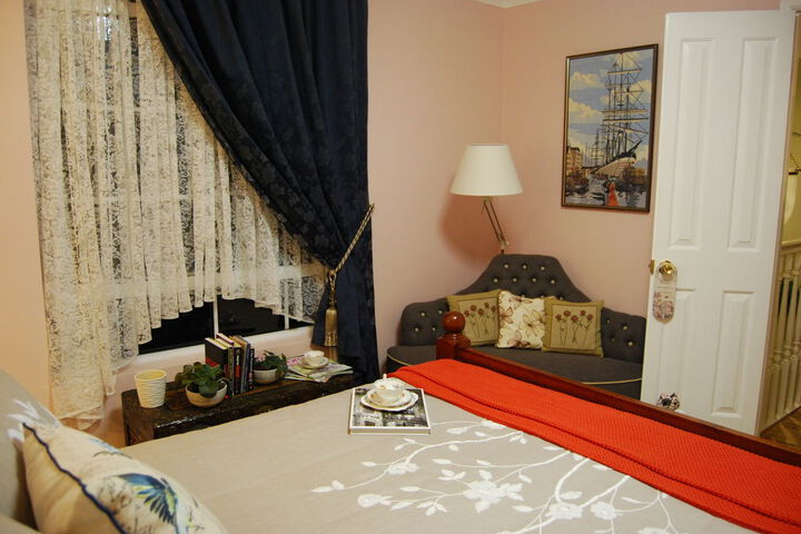 Room 10 of 43