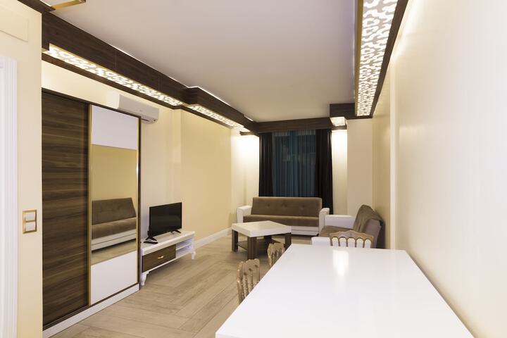 Room 4 of 30