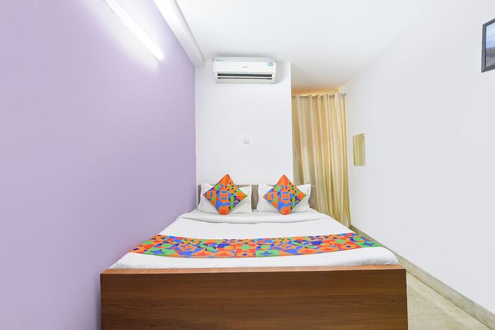 Room 12 of 29