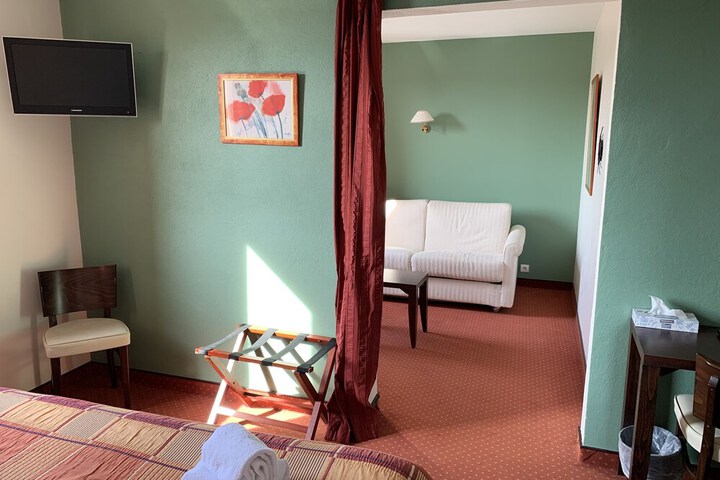 Room 14 of 47