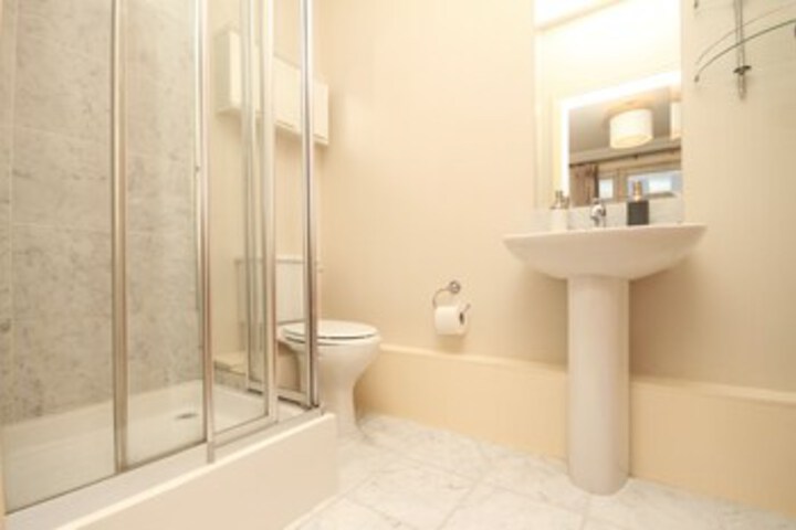 Room 5 of 34