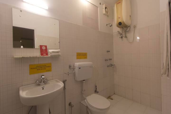 Room 2 of 2