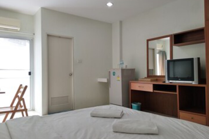 Room 16 of 20